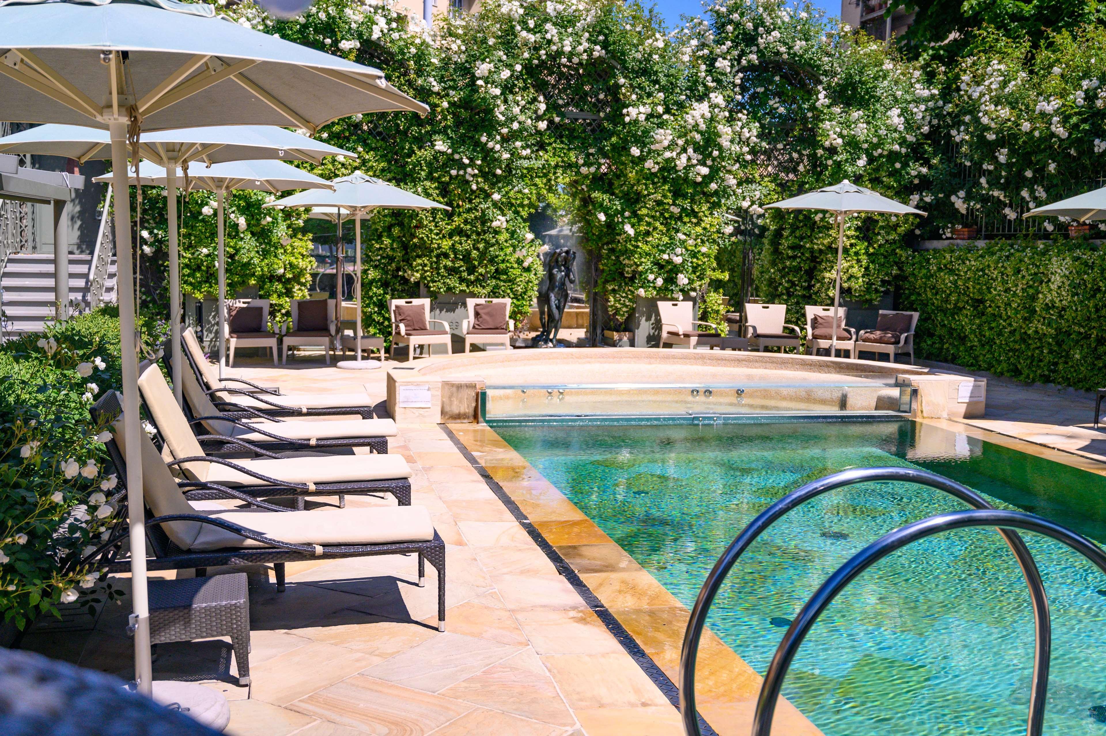 Ville Sull'Arno Florence Exterior photo The pool at the Mandarin Oriental, Paris