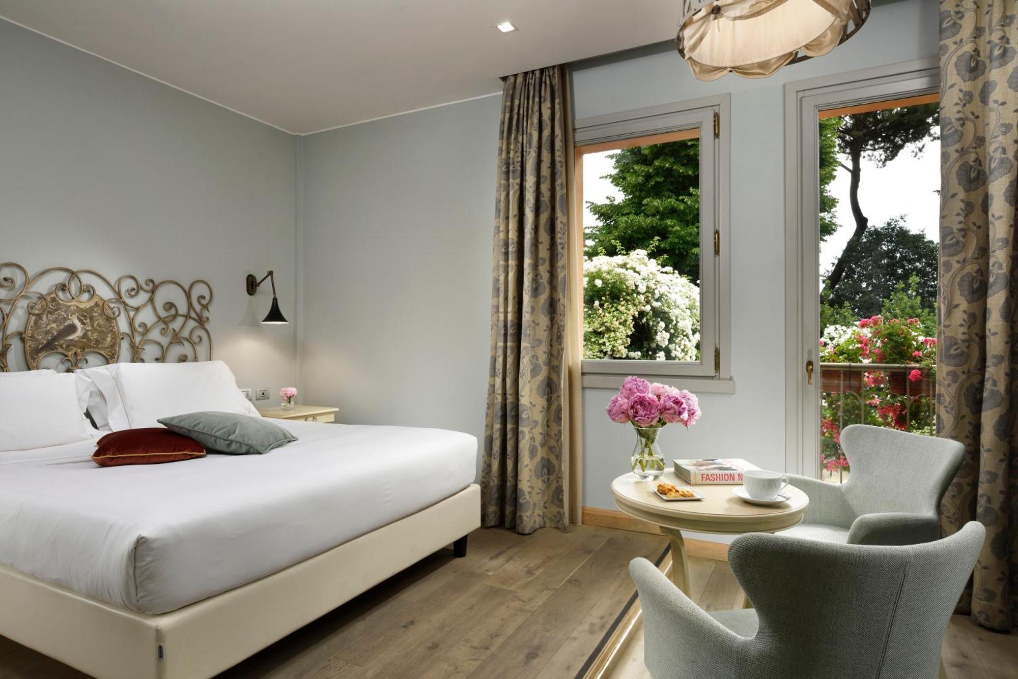 Ville Sull'Arno Florence Exterior photo Deluxe room