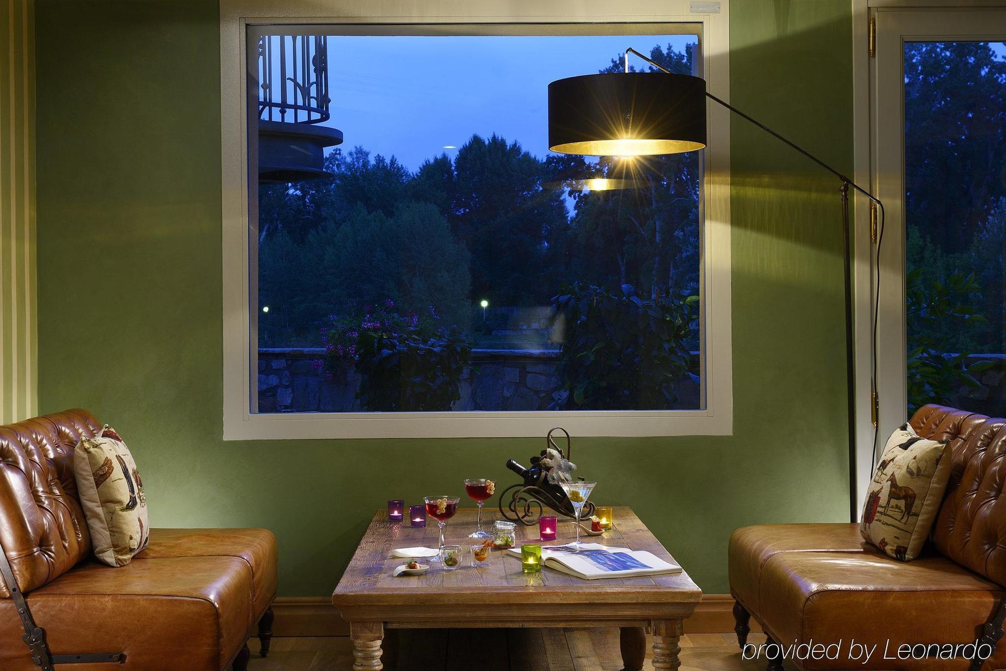 Ville Sull'Arno Florence Exterior photo A floor lamp