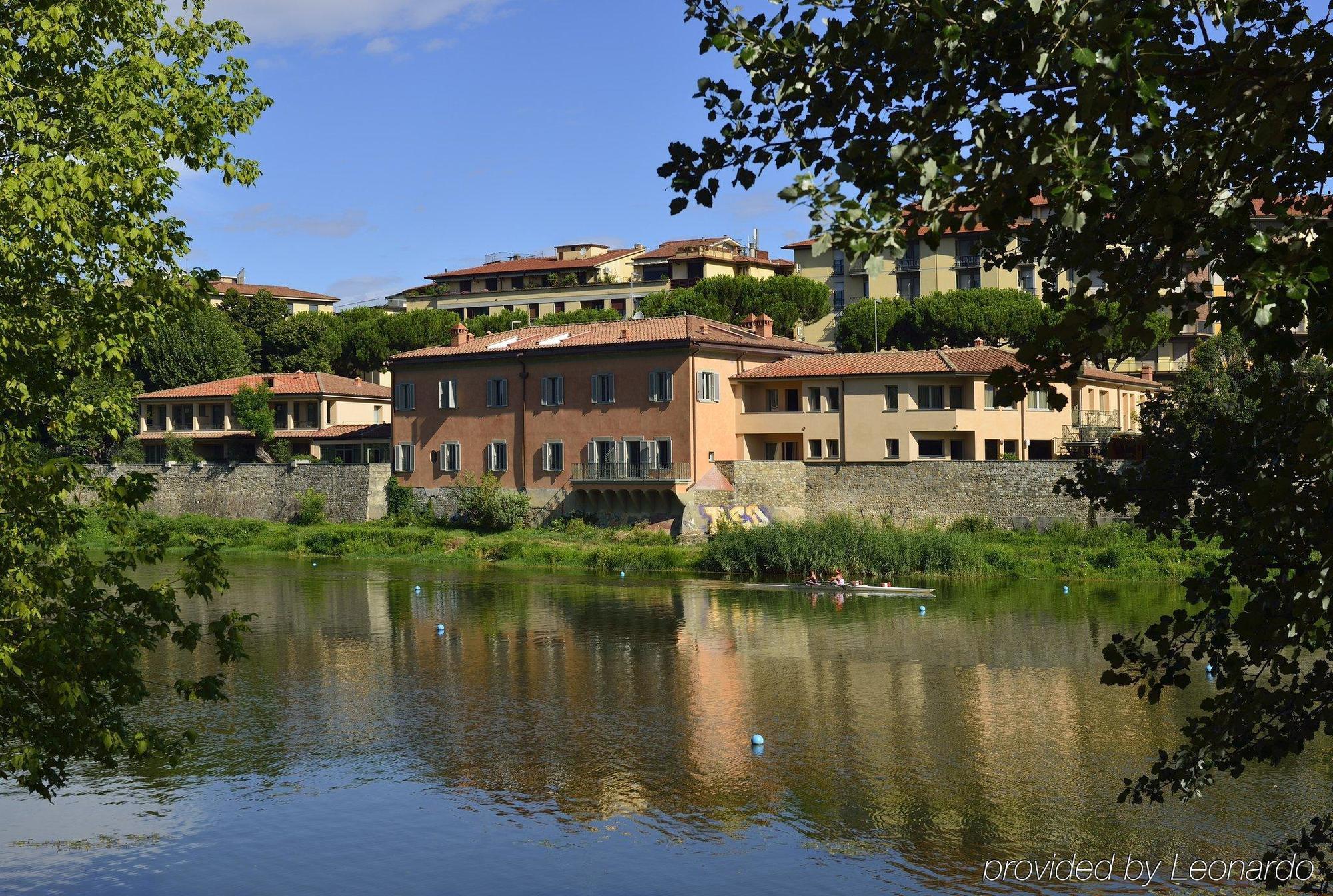 Ville Sull'Arno Florence Exterior photo The Ardre river