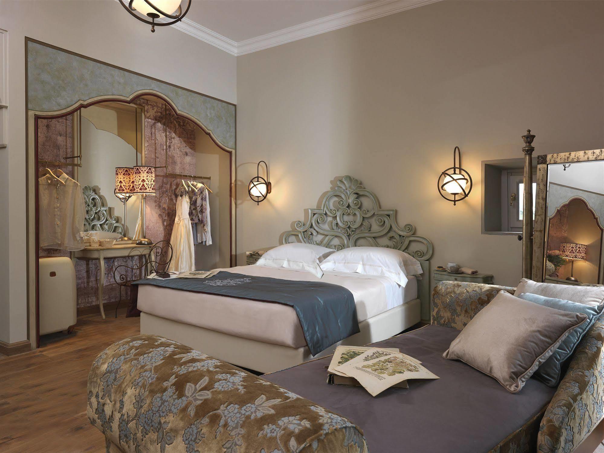 Ville Sull'Arno Florence Exterior photo A bedroom at the hotel