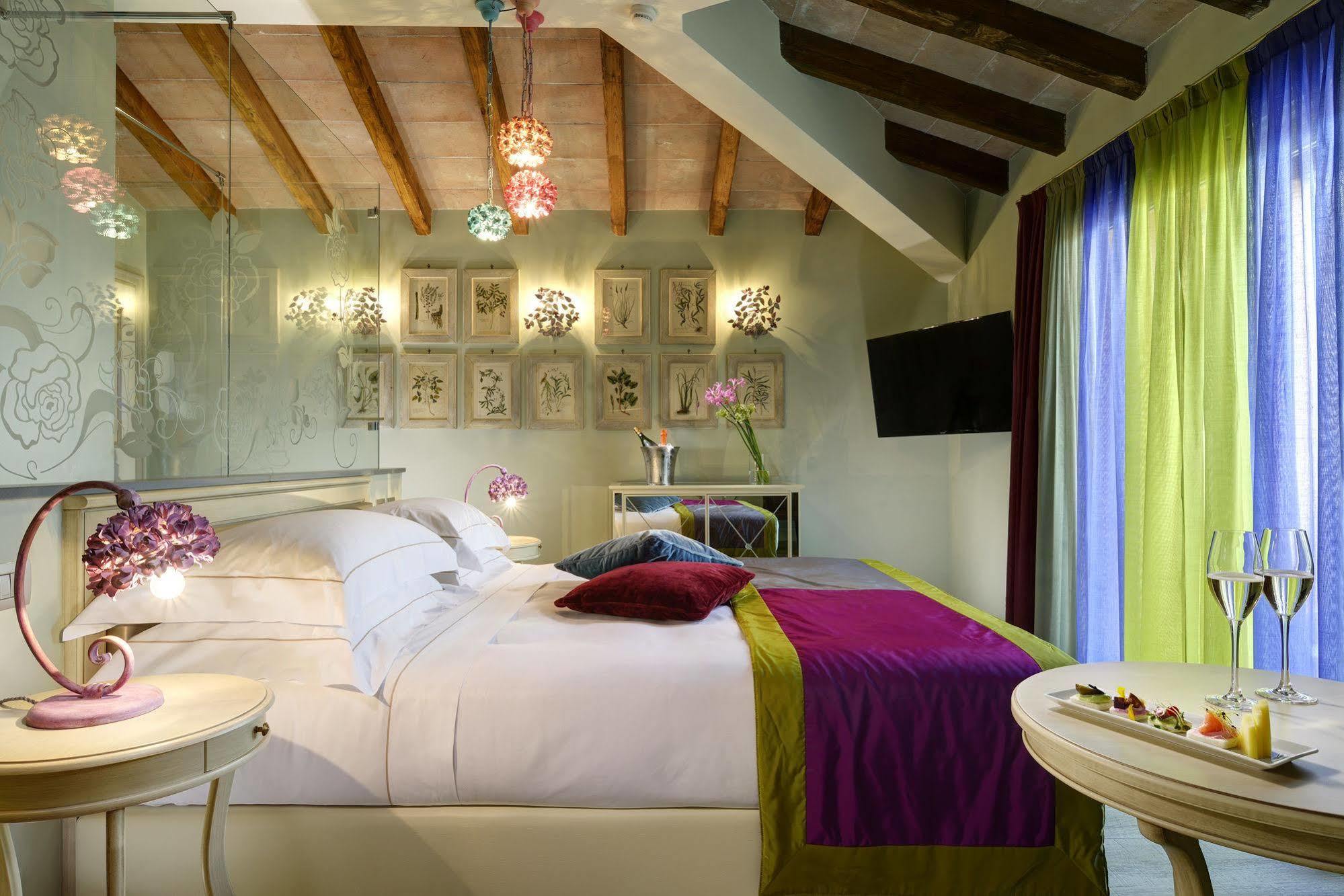 Ville Sull'Arno Florence Exterior photo A room at the hotel