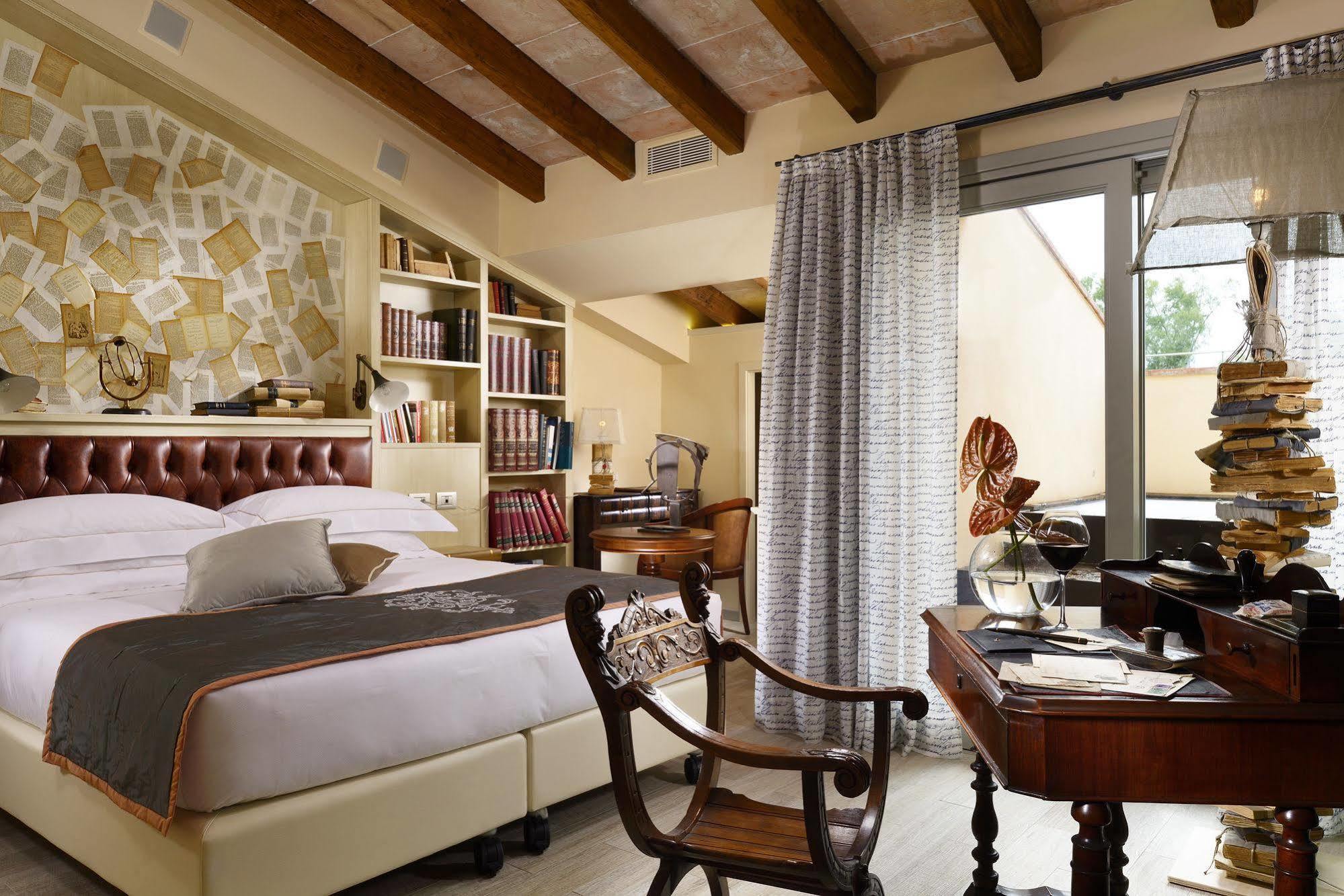 Ville Sull'Arno Florence Exterior photo A room at the Mandarin Oriental, Athens