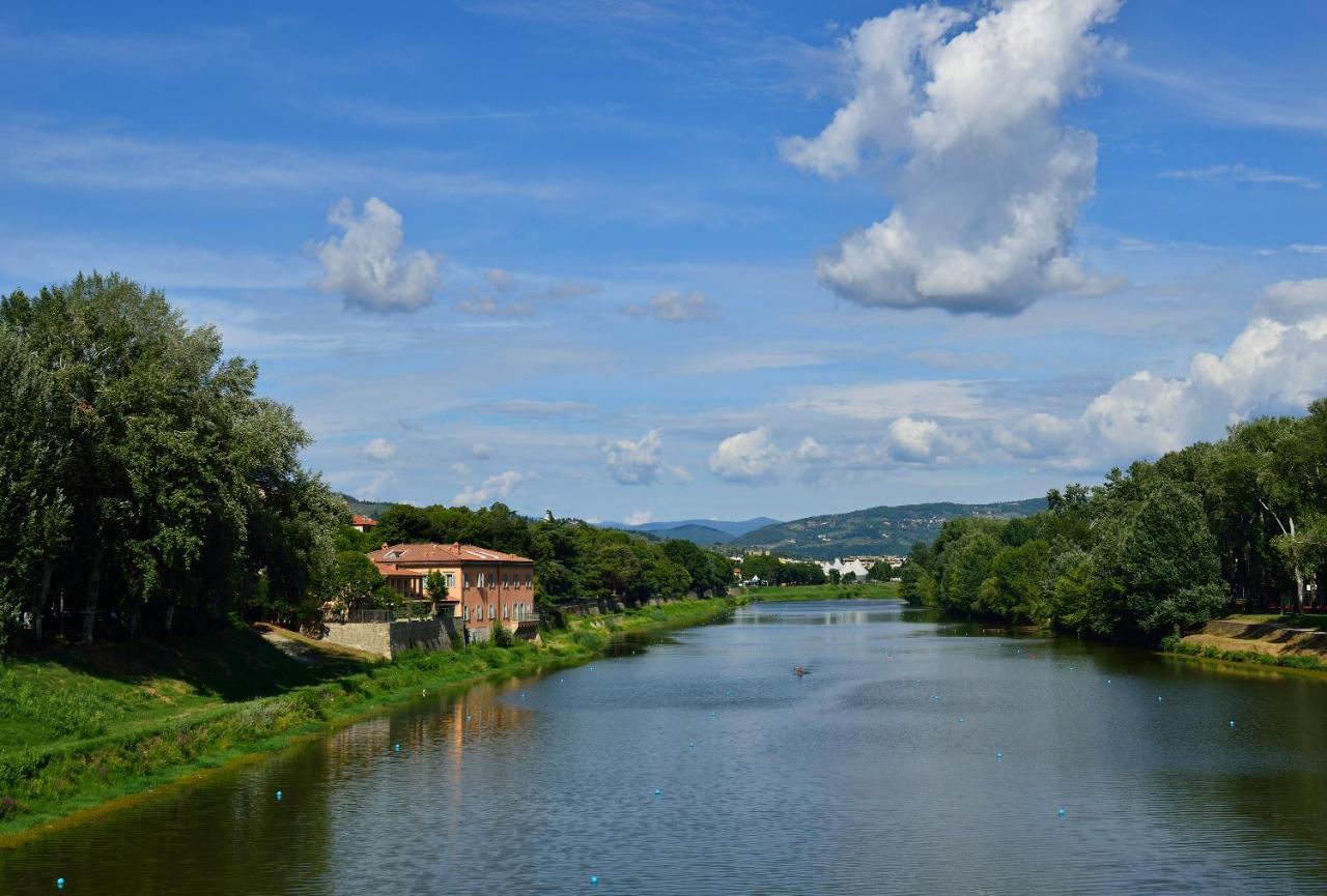 Ville Sull'Arno Florence Exterior photo The river at San Mauro la Bruca